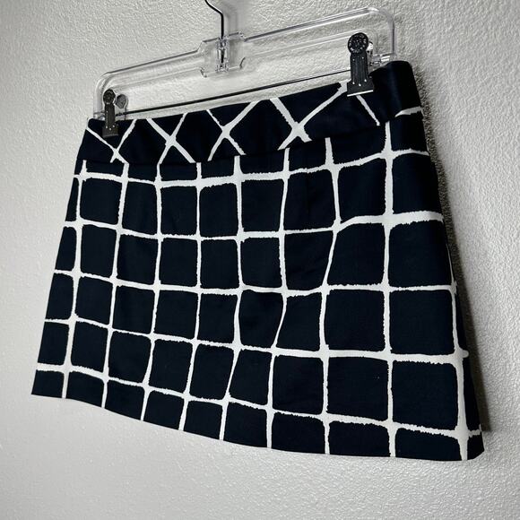 Trina Turk Black & White Check Front Zip Pocket Mini Skirt 4 - Picture 6 of 12
